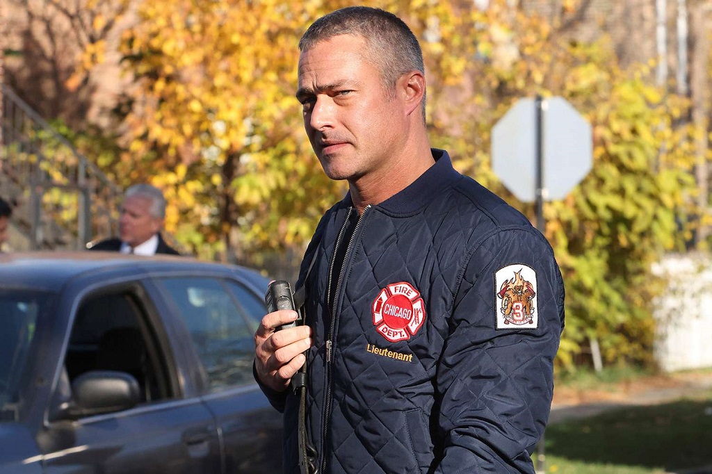 Is Taylor Kinney Leaving Chicago Fire Again