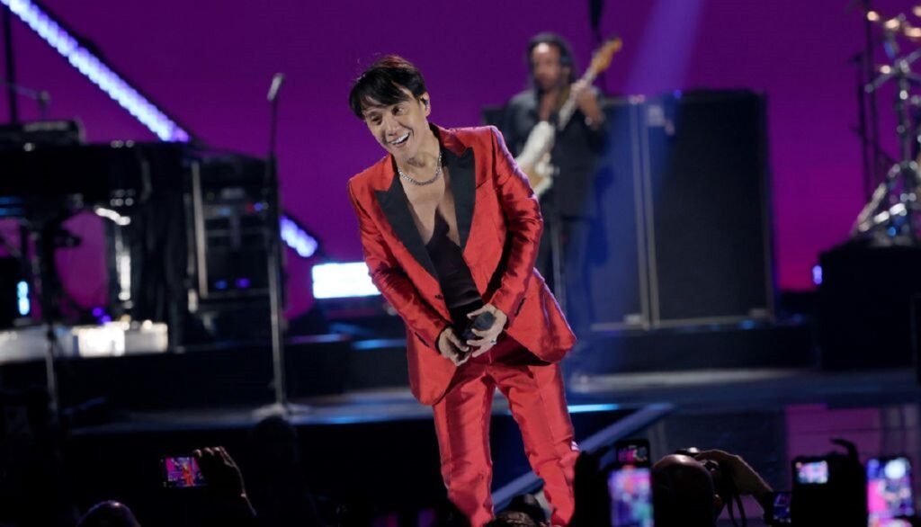 arnel pineda leaving journey