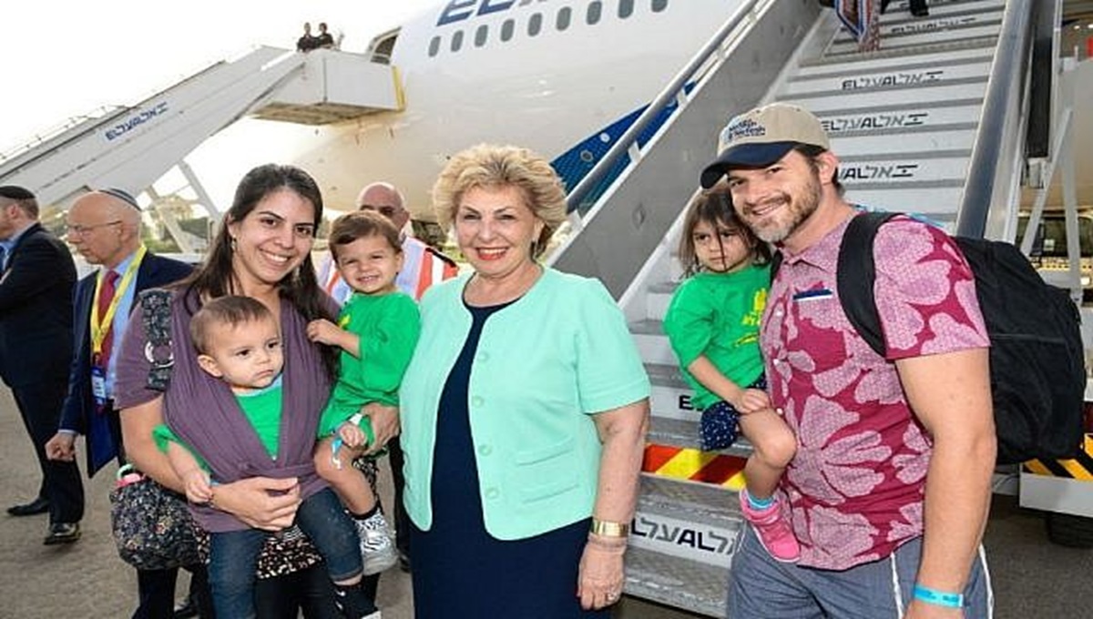 Joe Lieberman daughter Hana Lowenstein Moved To Israel With Her Husband And Four Young Children