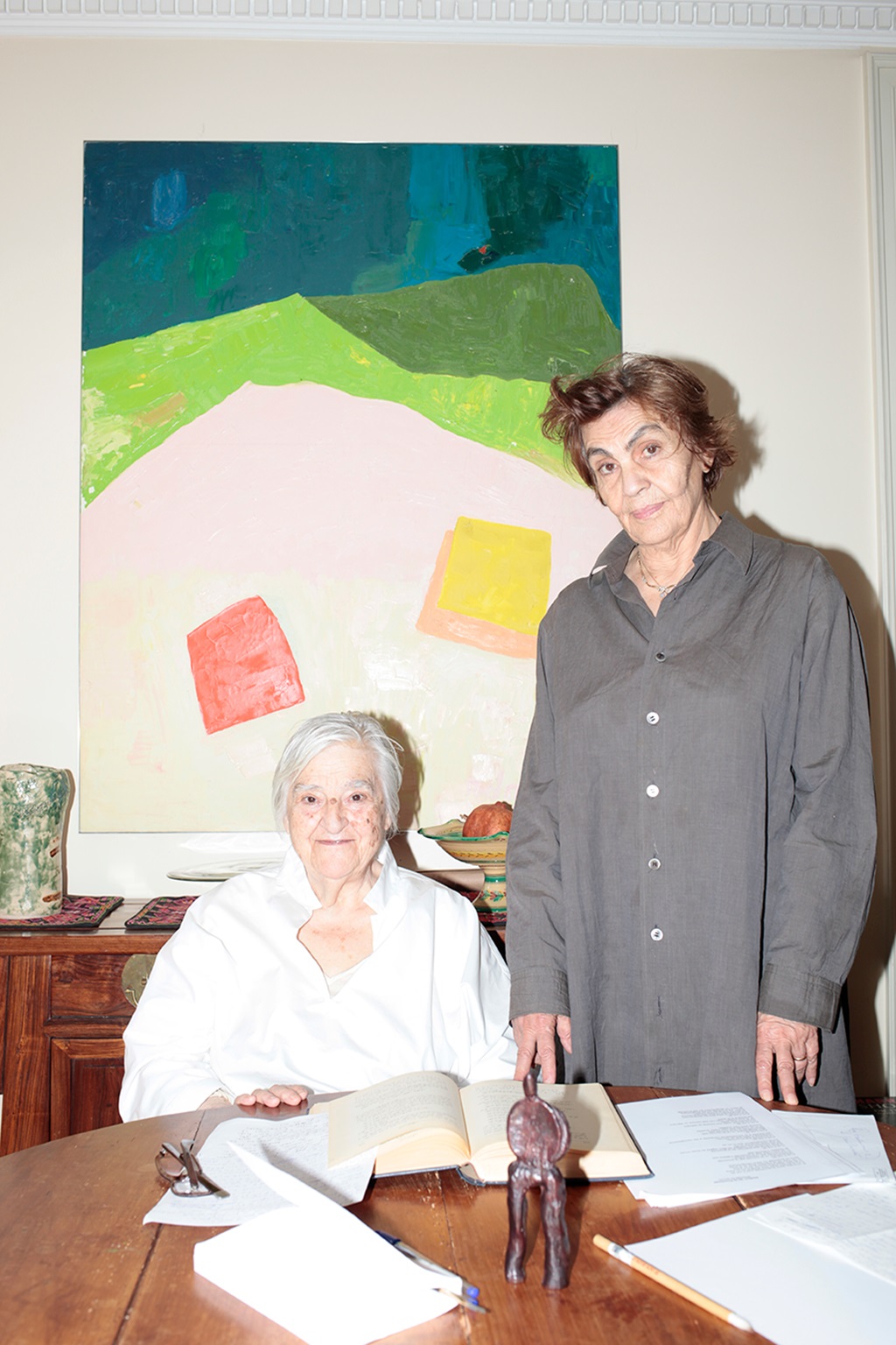 Etel Adnan husband and partner Simone Fattal in an apartment in Paris, 2016.